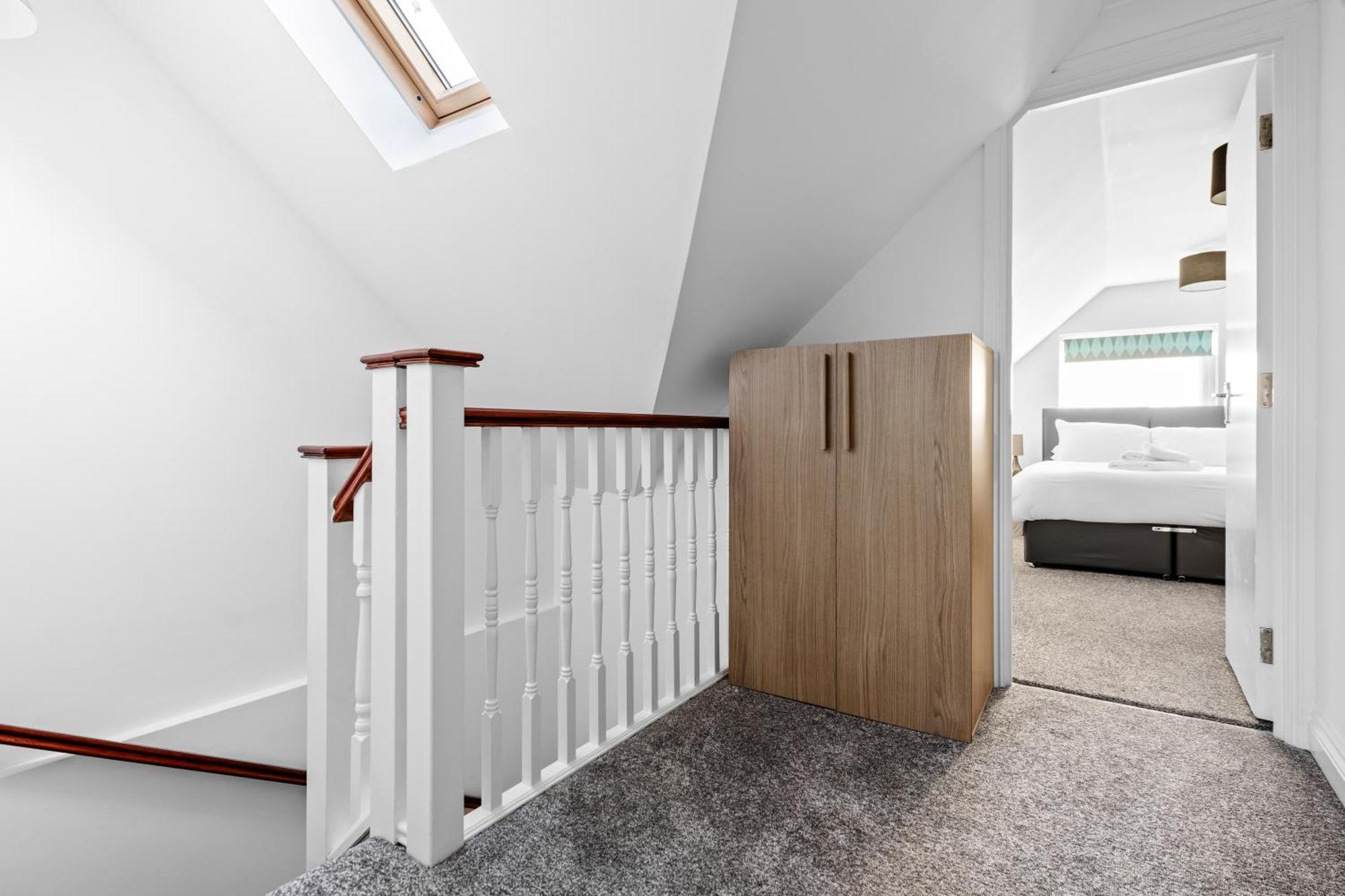 Cosy 2 Bedroom Flat In East Ham, Close To Excel Лондон Экстерьер фото