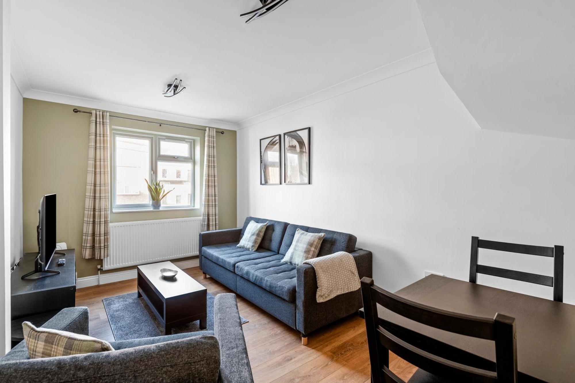 Cosy 2 Bedroom Flat In East Ham, Close To Excel Лондон Экстерьер фото